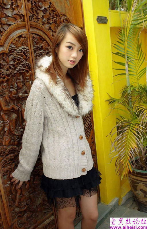 网络美女黄诗思春节最新迷人写真辑