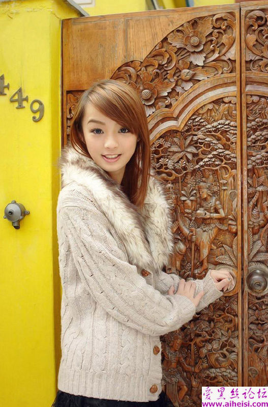 网络美女黄诗思春节最新迷人写真辑