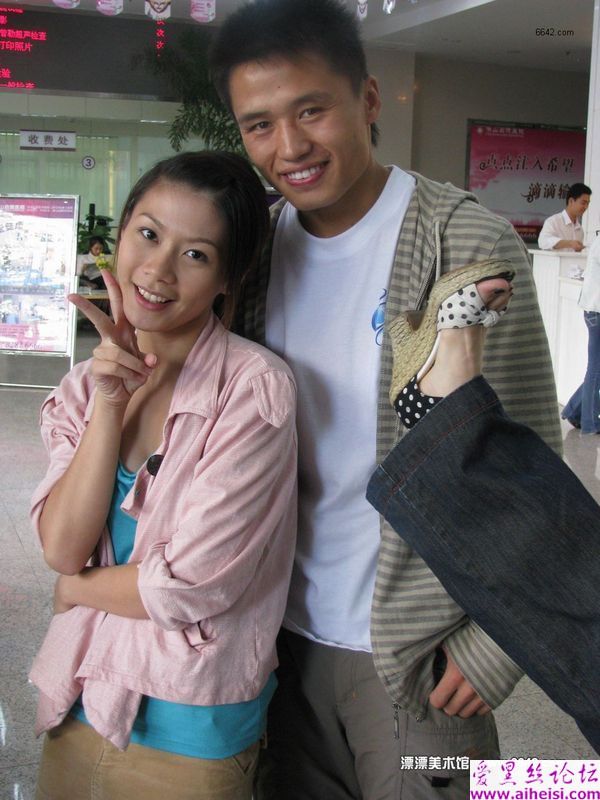 美女最新护士装自拍