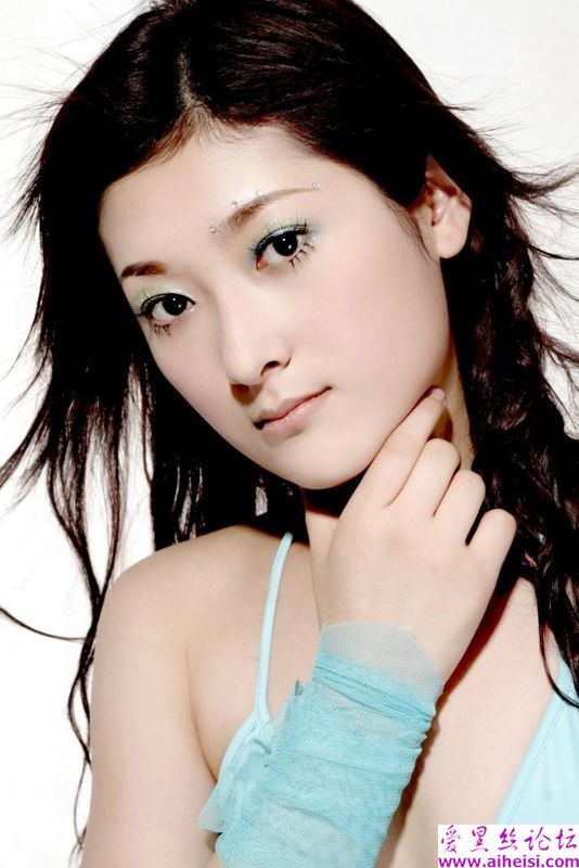 美眉面部彩妆大特写