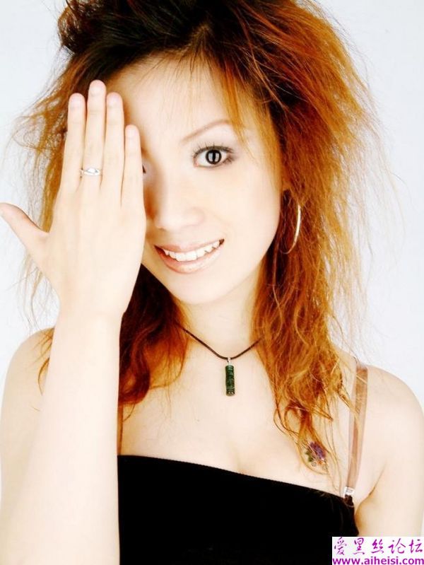 美眉面部彩妆大特写