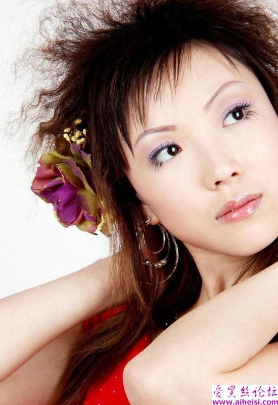 美眉面部彩妆大特写