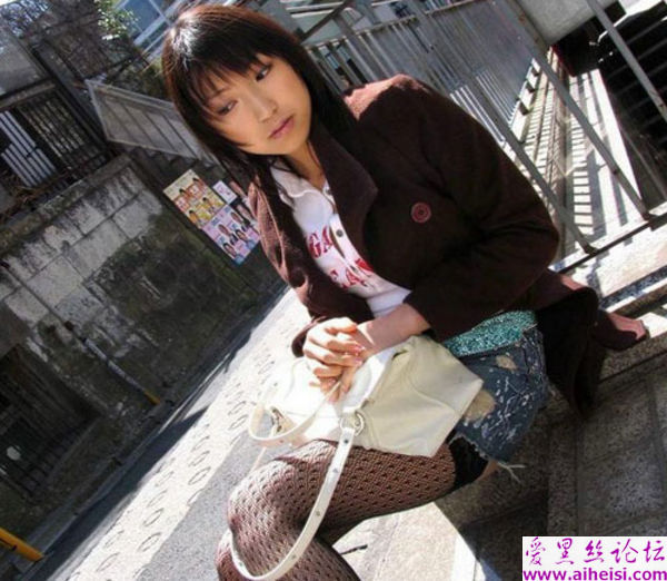 路遇大胆开放的美女