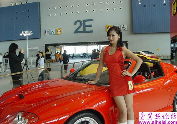 车展上拍到的香车美人