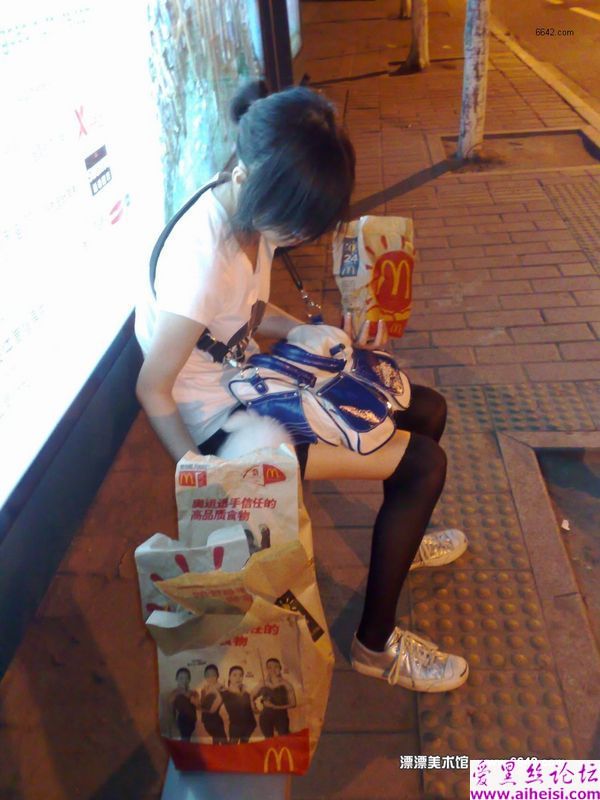 远房表妹生活自拍