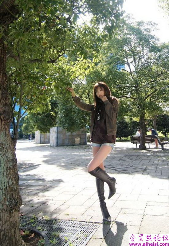 青春可人的美女大学生