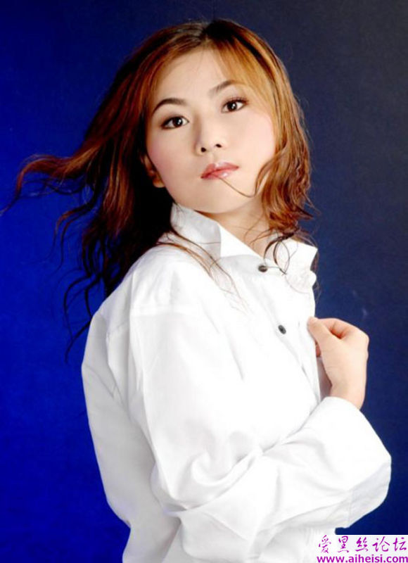 非常有气质的一位办公室女士写真