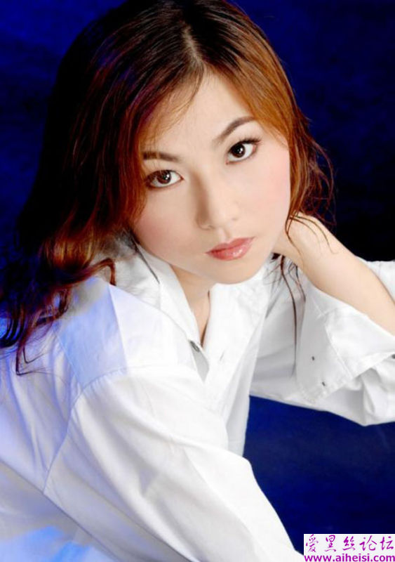 非常有气质的一位办公室女士写真
