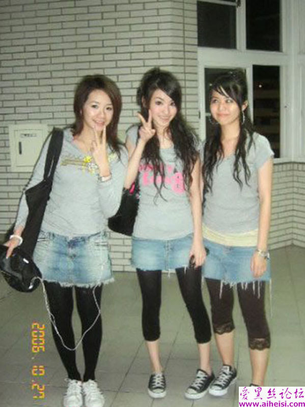 非注流美女的街头自拍