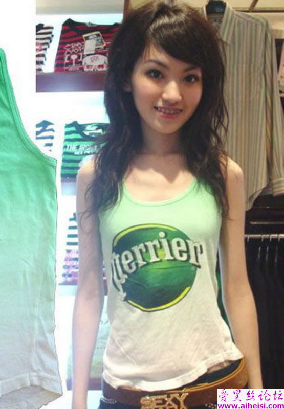 非注流美女的街头自拍