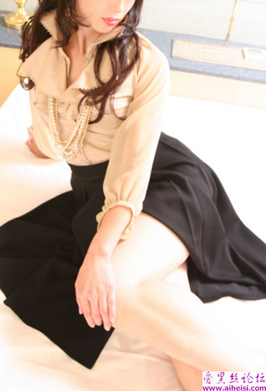 优雅迷人的熟女美腿