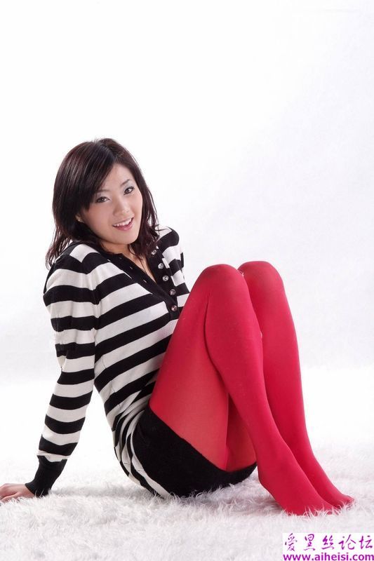 又见红丝美女