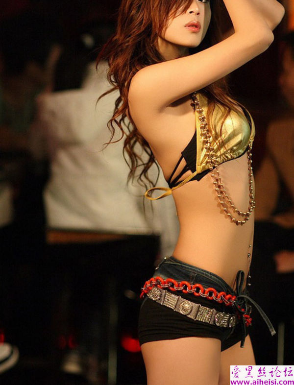 夜总会火辣辣美腿舞娘