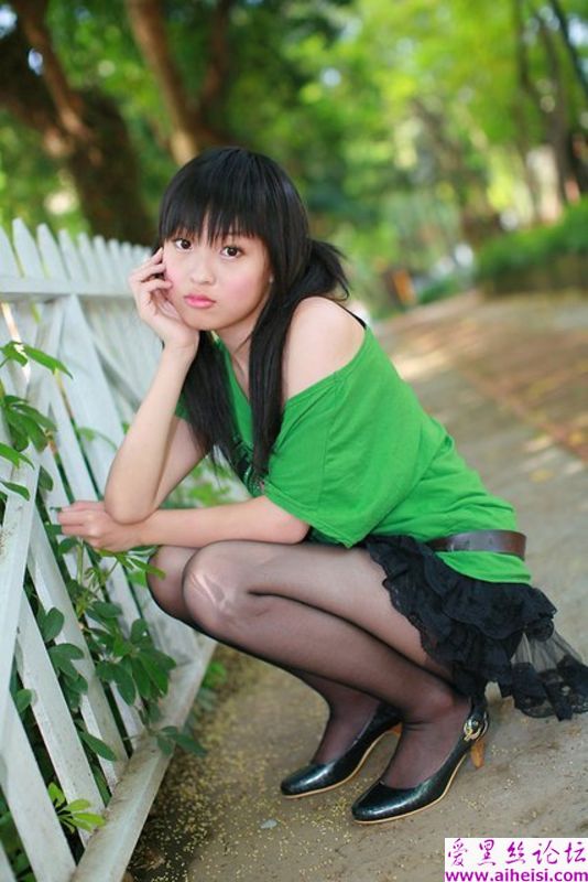 清纯可人的少女白丝