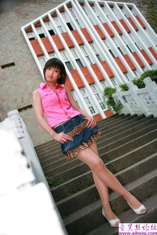 清纯可人的少女白丝