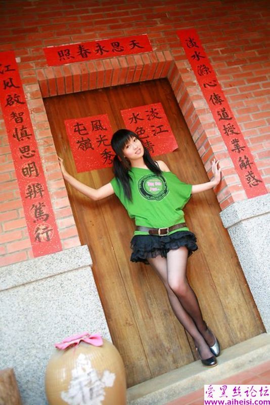 清纯可人的少女白丝