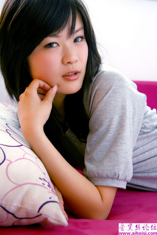 清醇的黑丝姑娘