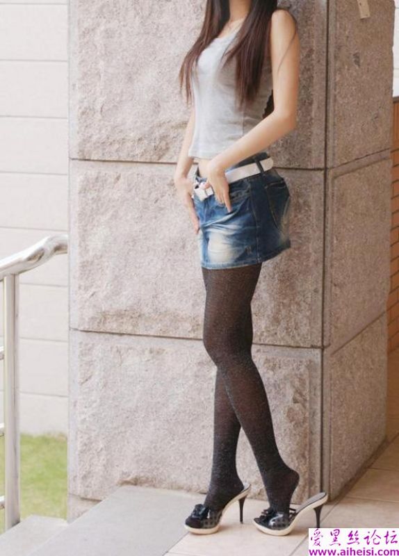 生活中的自然美腿丝袜