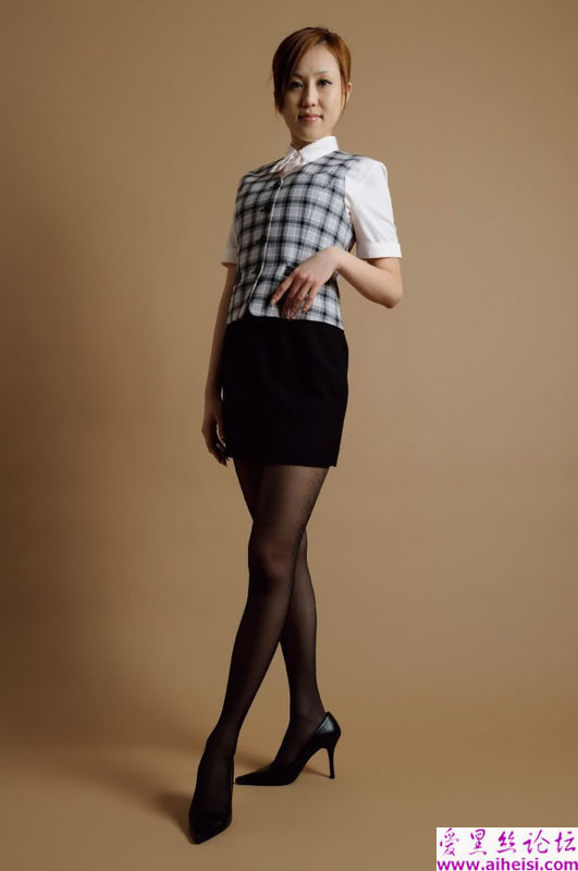白领的黑丝美腿
