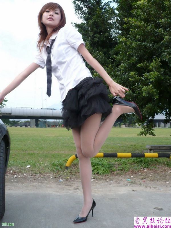 美女展示迷人的丝袜美