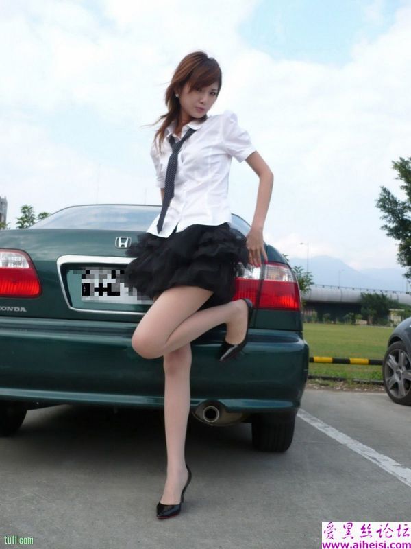 美女展示迷人的丝袜美