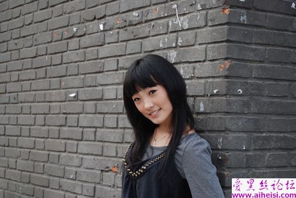 黑裙黑丝