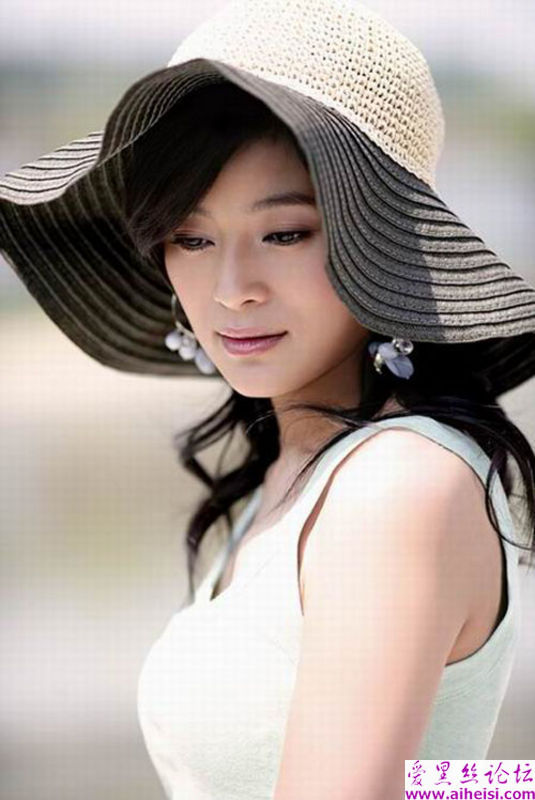 “岩女郎”王媛可图片