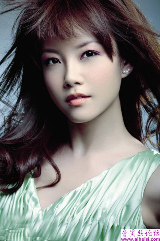 中国女明星戴娆写真图片
