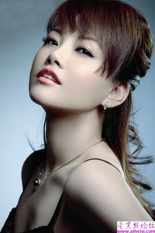 中国女明星戴娆写真图片