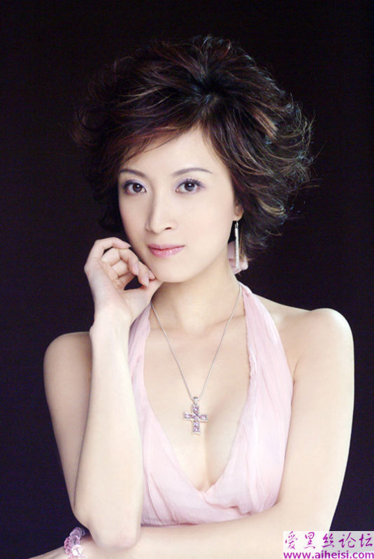 古装味实足的内地女明星-金巧巧个人写真集