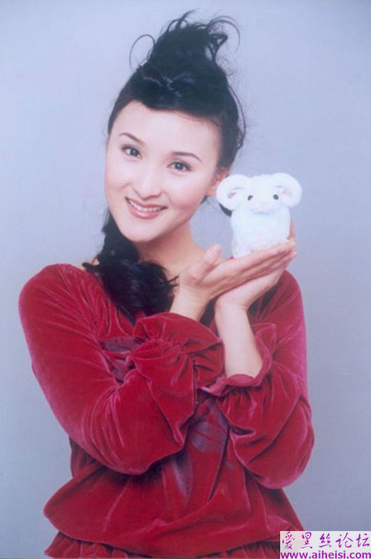 古装言情剧女星乐珈彤写真图片