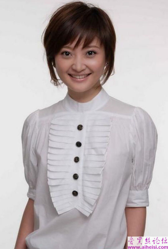 央视美女主持人谢颖颖组图