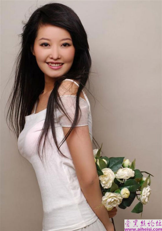 成都电视台的《导游》节目主持人施丹图片组