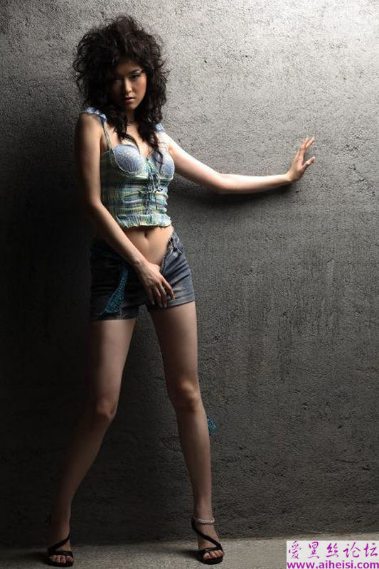明星甄妮个人写真图片