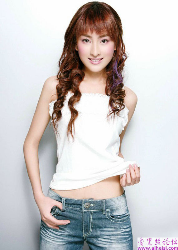毕业于解放军艺术学院舞蹈系的美女明星马苏个人写真