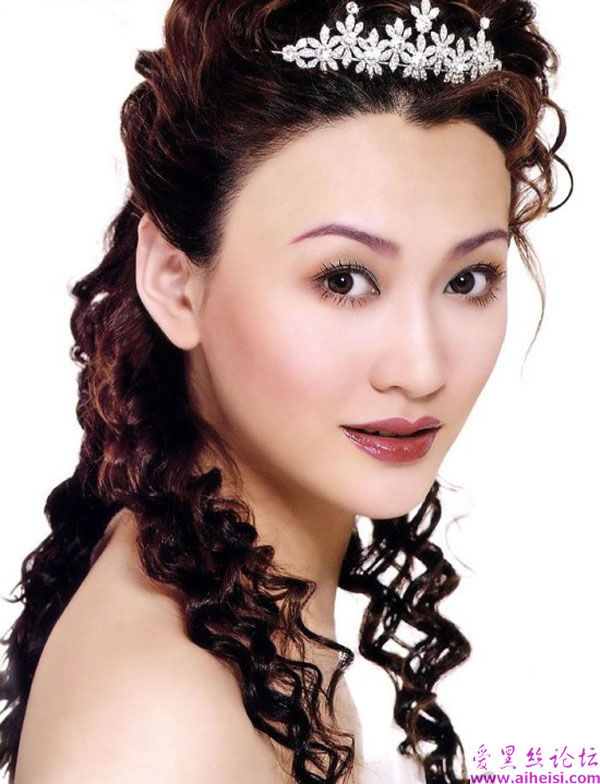 气质非凡的中国女星李小冉