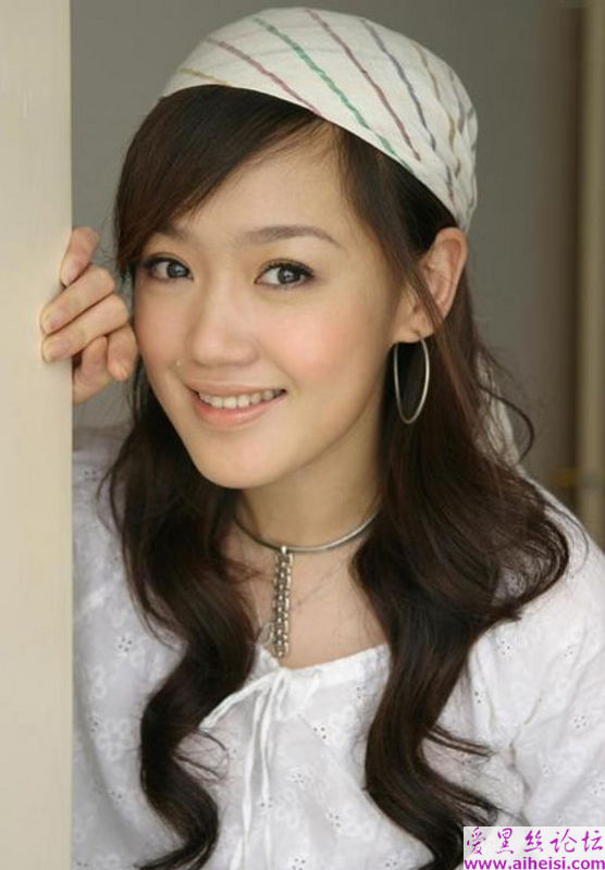 清纯女星薛佳凝写真图片
