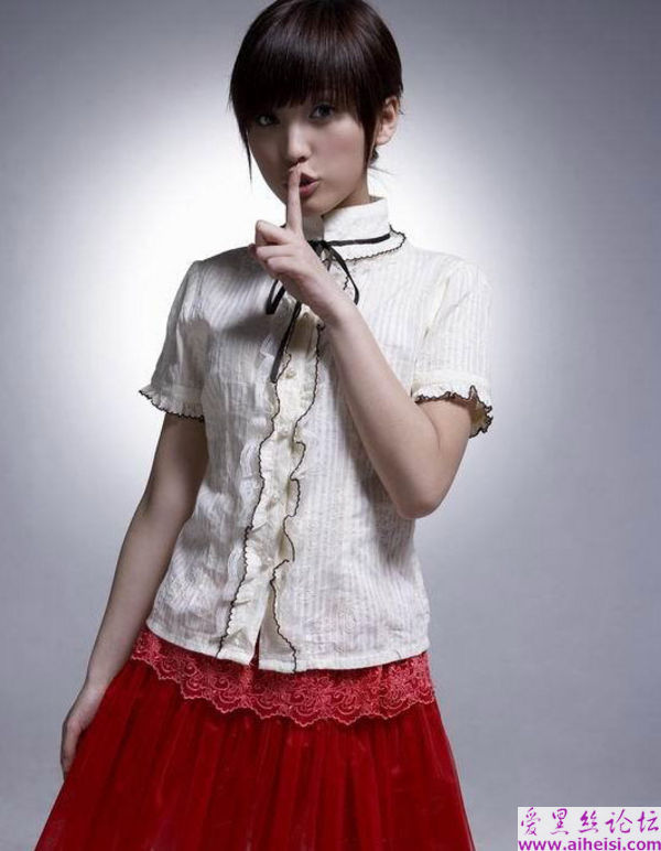 甜蜜小妹歌手-金莎写真图片