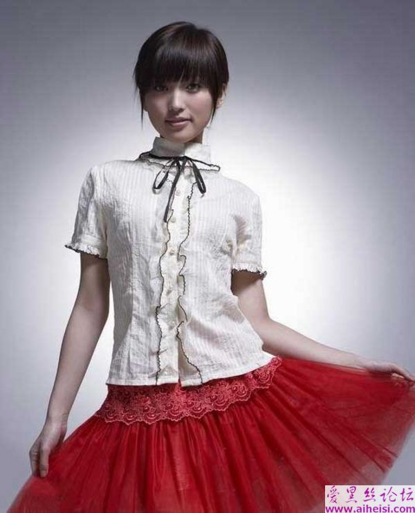 甜蜜小妹歌手-金莎写真图片