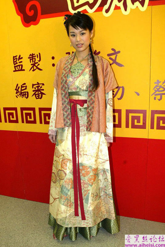 电影《野蛮奶奶大战戈师奶》中的杏儿个人写真图