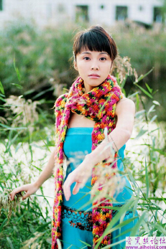 电影女星杨若兮清晰写真图片
