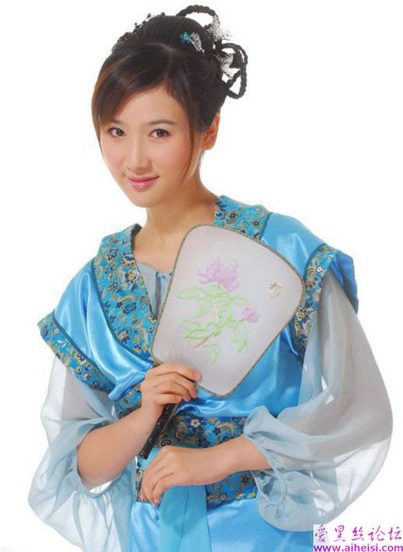 红楼梦选秀中的古装美女许晚秋图片