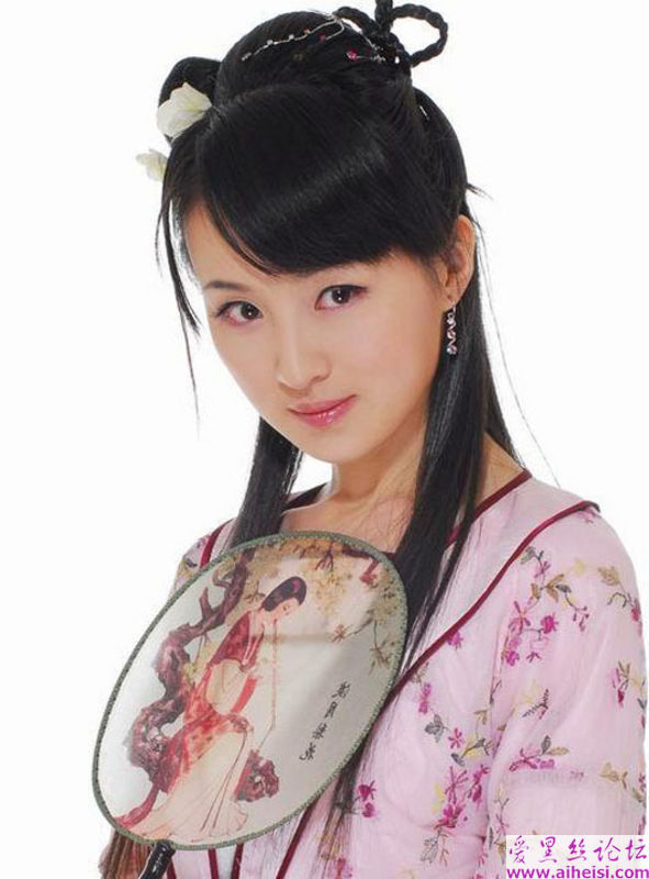 红楼梦选秀中的古装美女许晚秋图片
