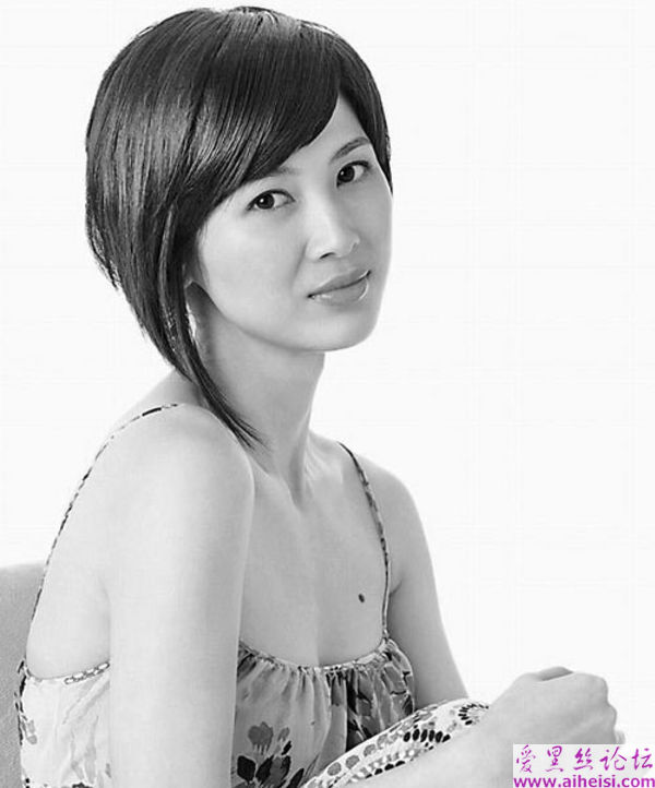 荣获观众喜爱的电视剧女演员奖童蕾图集