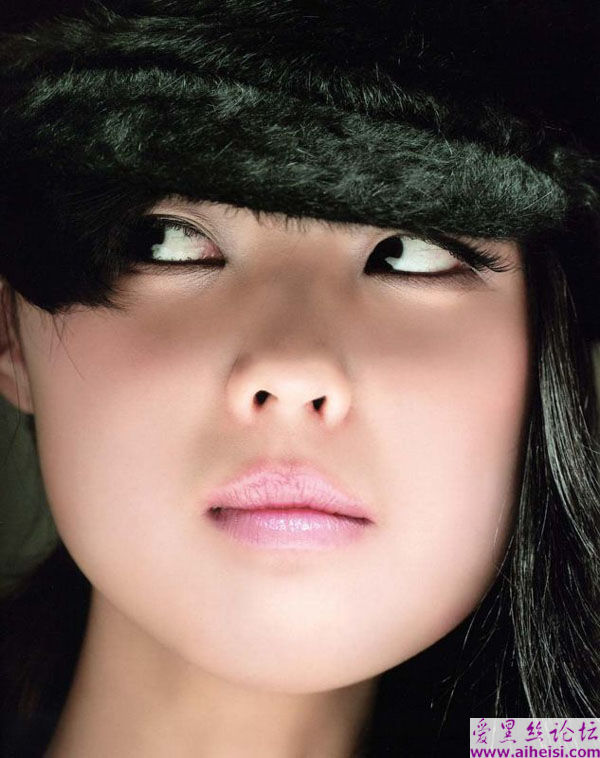 被誉为清丽佳人的模特冯婧写真图片