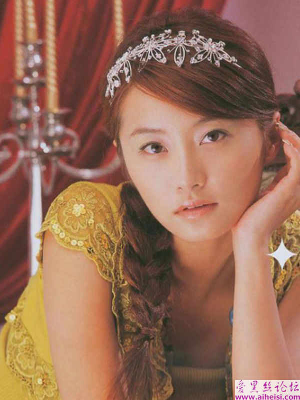 赵虹乔—乔杰立唯一的女子团体“七朵花”的团长