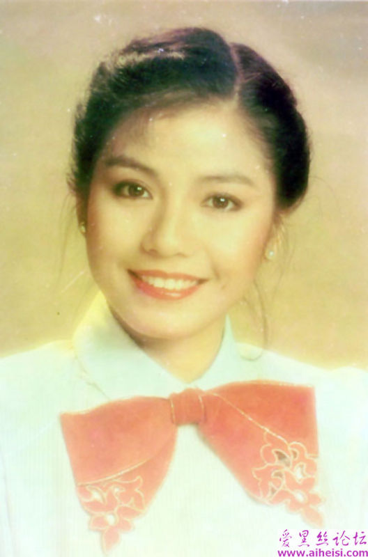 钟楚红-那个曾给我们留下过很多美好回忆的香港女明星
