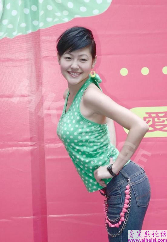 难得的小S徐熙娣的翘臀性感图片写真