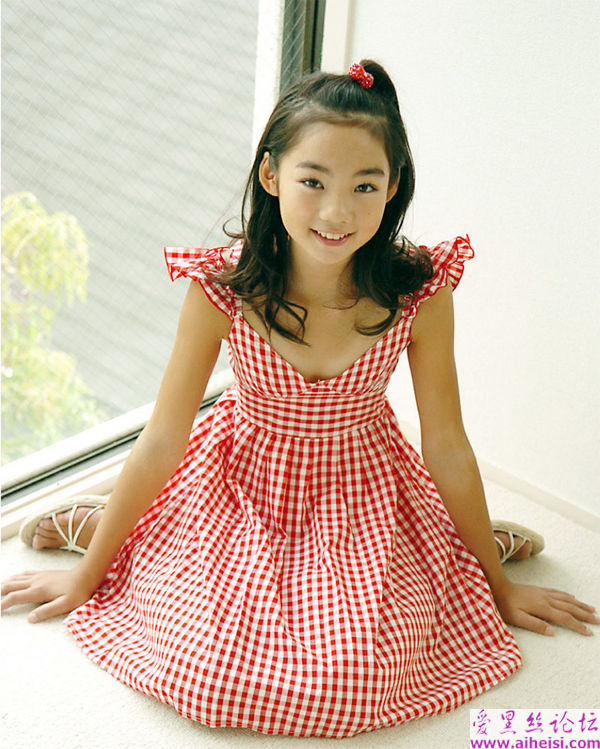14岁日本小姑娘也很会玩哦