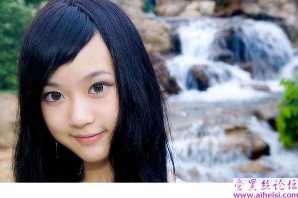 15岁性感小妹妹你喜欢吗